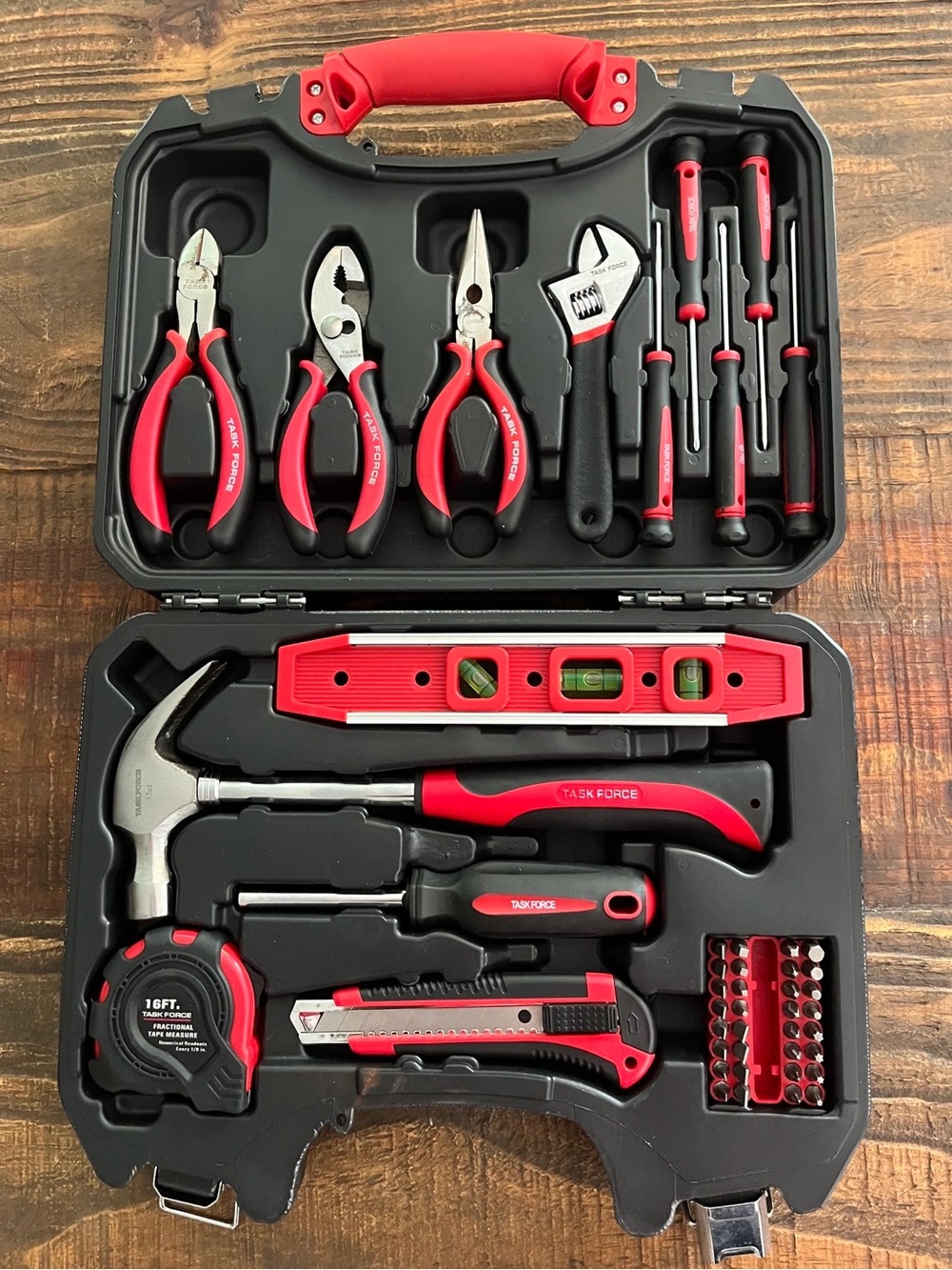 NEW Task Force 47 piece tool set in case garage shop hammer pliers screwdrivers